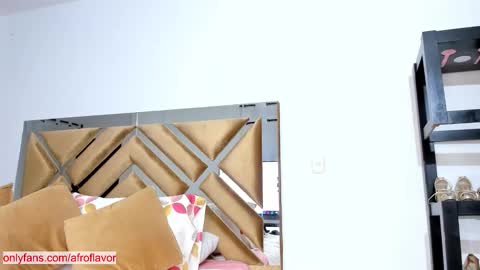 Snapshot of afro_happy__06 chatting on 10.22.25 Jheremy and leeryc online show from 10.22.25