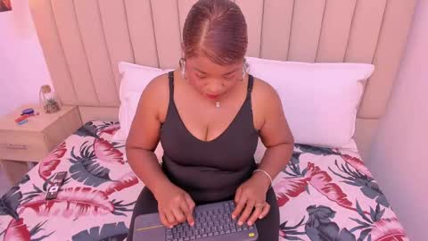 Snapshot of afrodita_de_amor chatting on 09.17.25 Vr. online show from 09.17.25