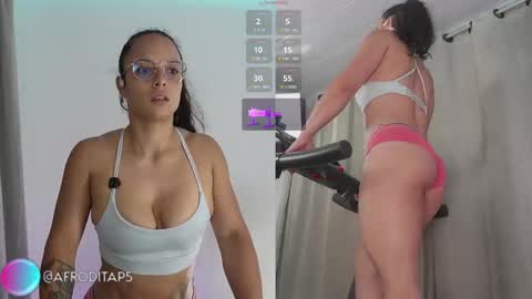 Snapshot of afrodita_p_ chatting on 10.30.25 Afrodita P online show from 10.30.25