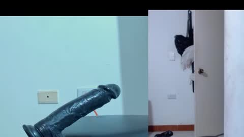 Snapshot of afroditacute16 chatting on 10.10.25 afroditacute16 online show from 10.10.25