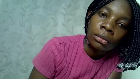 Snapshot of afronubians_ chatting on 01.28.25 pink and josphen online show from 01.28.25