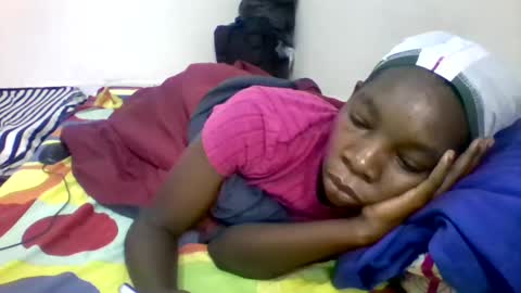 Snapshot of afronubians_ chatting on 01.29.25 pink and josphen online show from 01.29.25