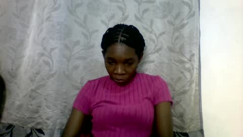 Snapshot of afronubians_ chatting on 01.31.25 pink and josphen online show from 01.31.25