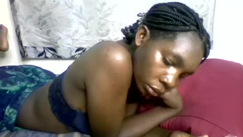 Snapshot of afronubians_ chatting on 02.02.25 pink and josphen online show from 02.02.25