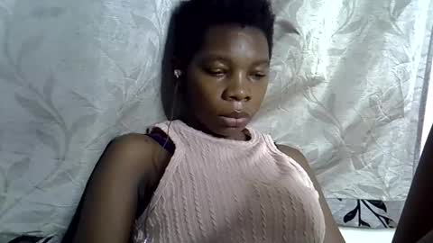 Snapshot of afronubians_ chatting on 03.04.25 pink and josphen online show from 03.04.25