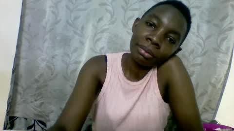 Snapshot of afronubians_ chatting on 03.11.25 pink and josphen online show from 03.11.25