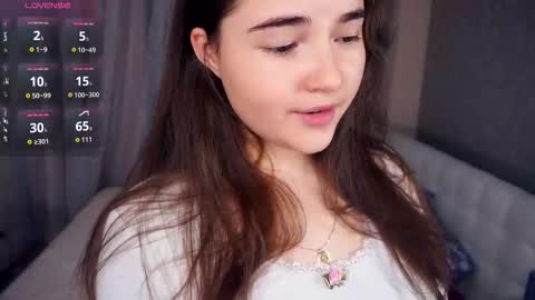 Snapshot of aftonbunkers chatting on 10.08.25 Lana 1800 - 0330 UTC Mia 0700- 1630 UTC online show from 10.08.25