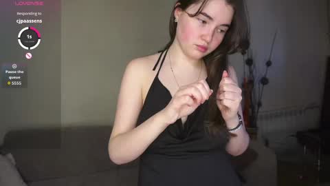 Lana  1800 - 0330 UTC   Mia 0700- 1630 UTC online show from 04.22.26