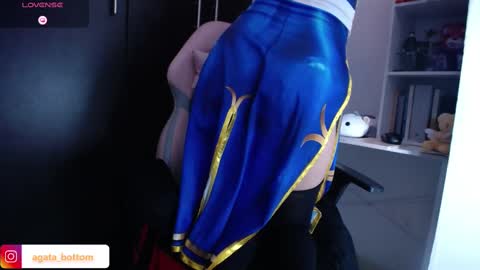 Snapshot of agata_bolton chatting on 02.28.25 Agata online show from 02.28.25