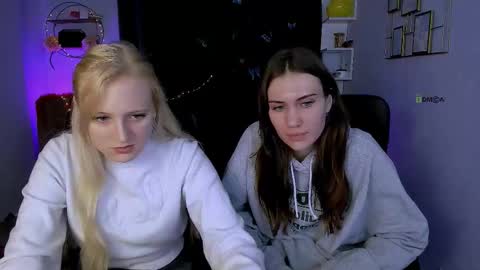 Snapshot of agata_bonbon chatting on 10.17.25 agata bonbon online show from 10.17.25