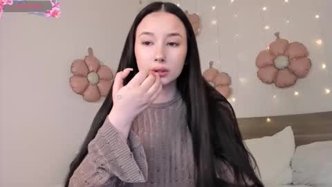 Snapshot of agata_cherry chatting on 03.23.26 Eva online show from 03.23.26