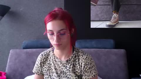 Agata Collinss online show from 09.29.25