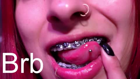 Agata Collinss online show from 10.31.25