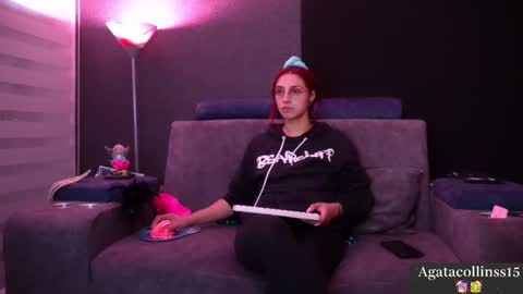 Agata Collinss online show from 11.11.25