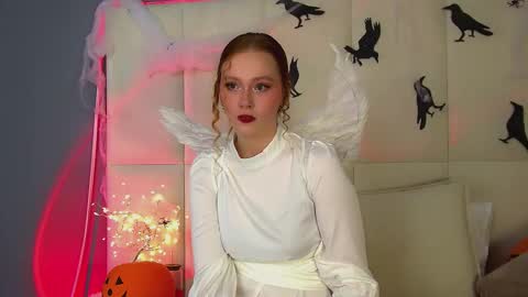 AgataFoxley online show from 10.25.25