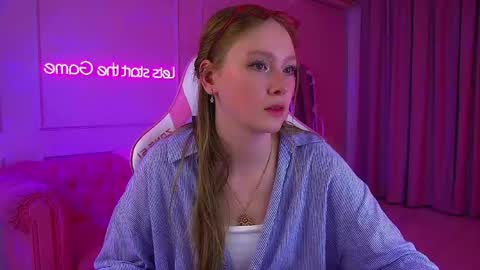 Snapshot of agatafoxley chatting on 05.17.26 AgataFoxley online show from 05.17.26