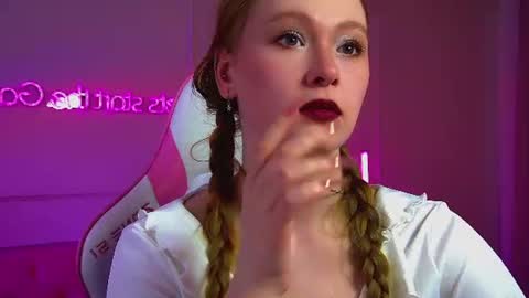 Snapshot of agatafoxley chatting on 06.11.26 AgataFoxley online show from 06.11.26