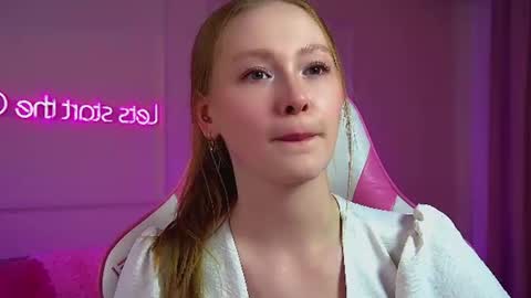 Snapshot of agatafoxley chatting on 06.23.26 AgataFoxley online show from 06.23.26