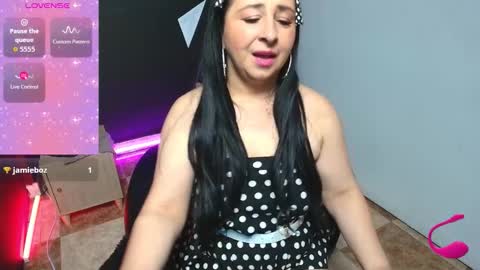 A G A T A T H O M P S O N online show from 09.25.25