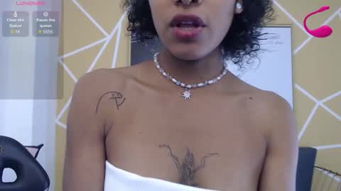 agatha_amaya online show from 10.27.25
