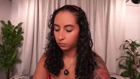 Snapshot of agatha_collinss chatting on 01.09.26 Val inst agatha clls online show from 01.09.26