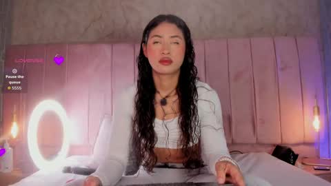 Snapshot of agatha_jener chatting on 05.27.26 agatha_jener online show from 05.27.26