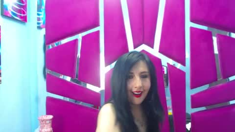 Snapshot of agatha_leon_ chatting on 10.22.25 agatha_leon_ online show from 10.22.25