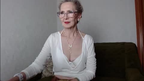 Agatha online show from 11.02.25