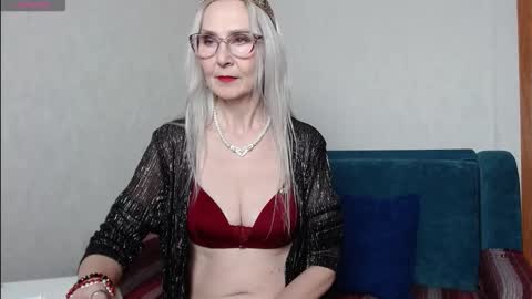 Agatha online show from 01.12.26