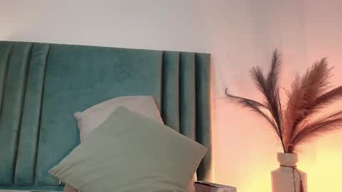 Snapshot of agathaa_white chatting on 09.27.25 Agathaa white online show from 09.27.25