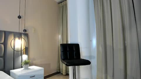 Snapshot of agathaa_white chatting on 11.01.25 Agathaa white online show from 11.01.25