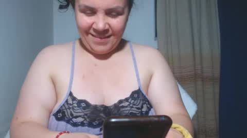 Snapshot of agathaaaa chatting on 10.04.25 online show from 10.04.25