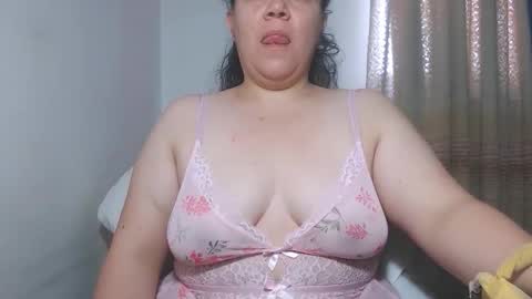 Snapshot of agathaaaa chatting on 10.06.25 online show from 10.06.25