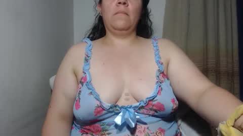 Snapshot of agathaaaa chatting on 10.11.25 online show from 10.11.25