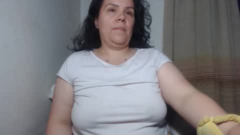 Snapshot of agathaaaa chatting on 10.27.25 online show from 10.27.25