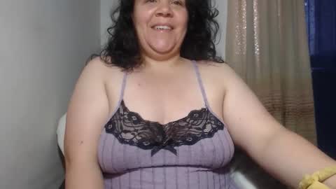 Snapshot of agathaaaa chatting on 11.05.25 online show from 11.05.25