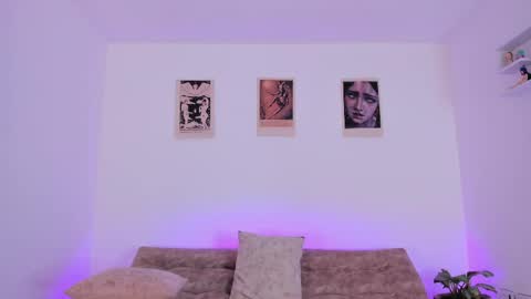 Agatha online show from 04.15.26