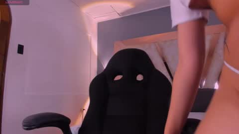 agathauwudoll online show from 03.15.26