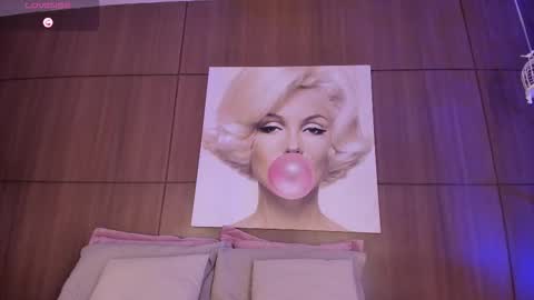    online show from 10.12.25