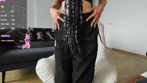 Snapshot of agelina_summer chatting on 05.14.26 Agelina Lilly Laura online show from 05.14.26