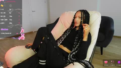 Snapshot of agelina_summer chatting on 05.19.26 Agelina Lilly Laura online show from 05.19.26