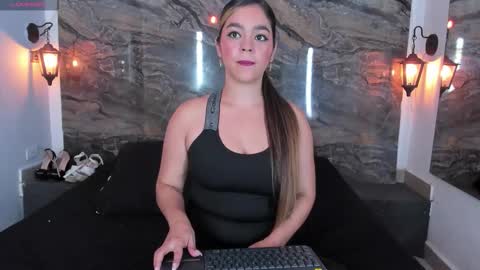 Snapshot of agnes_02 chatting on 09.28.25 agnes_02 online show from 09.28.25