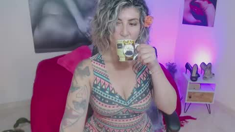 Lily online show from 02.06.25