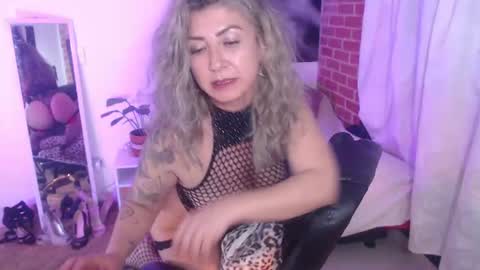 Snapshot of agnes_blackmore chatting on 07.24.26 Lily online show from 07.24.26