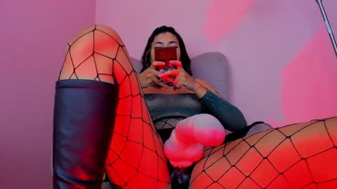 agnes_jones online show from 12.20.24