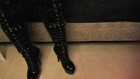 agnes_jones online show from 04.16.26