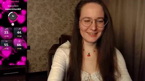 Snapshot of agnesgraham chatting on 11.12.25 Agnes online show from 11.12.25