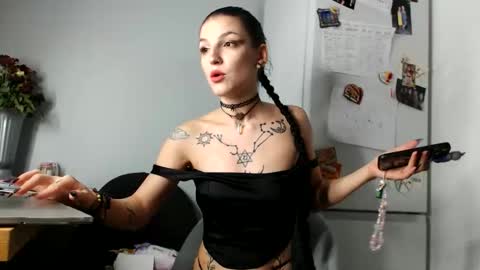 Moon online show from 10.13.25