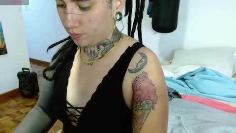 Snapshot of agness_6 chatting on 10.05.25 Agness online show from 10.05.25