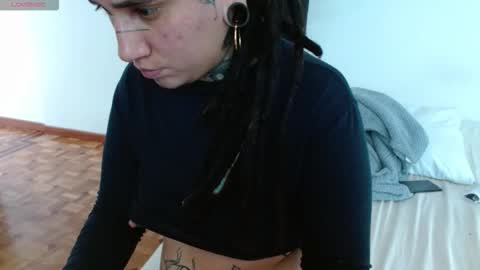 Snapshot of agness_6 chatting on 10.22.25 Agness online show from 10.22.25